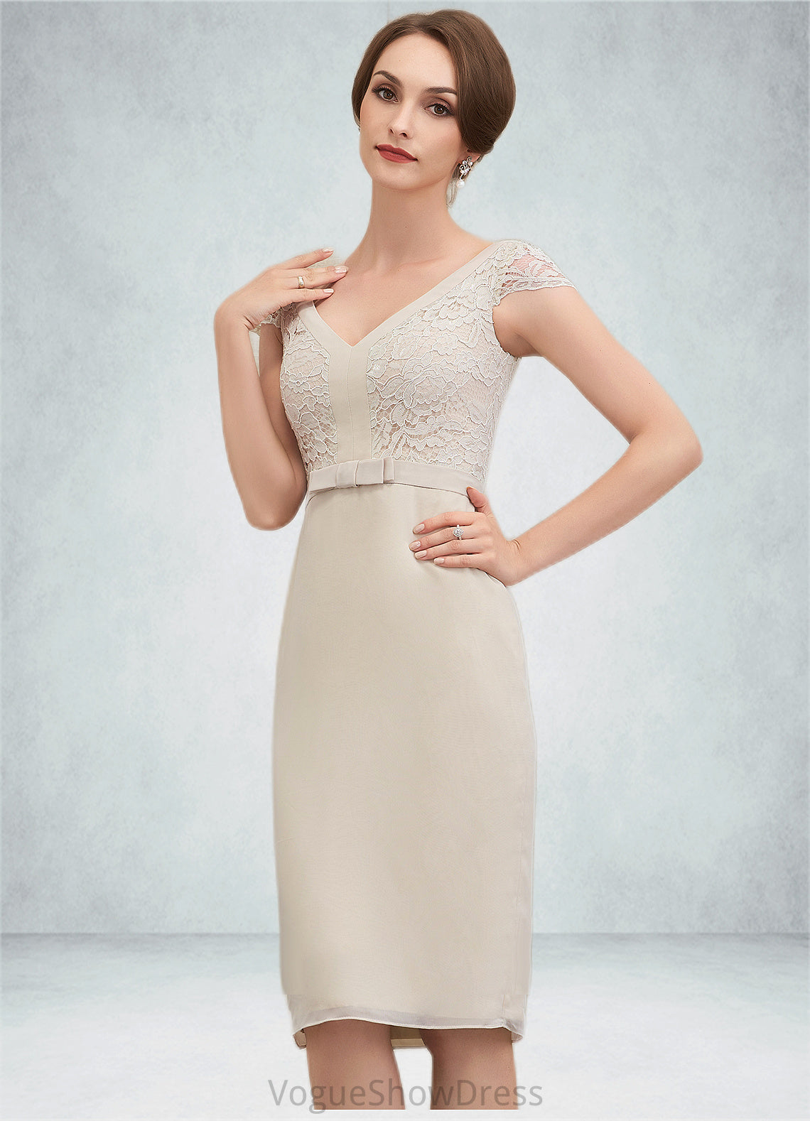 Phoebe Sheath/Column V-neck Knee-Length Chiffon Lace Mother of the Bride Dress With Bow(s) DL126P0014924