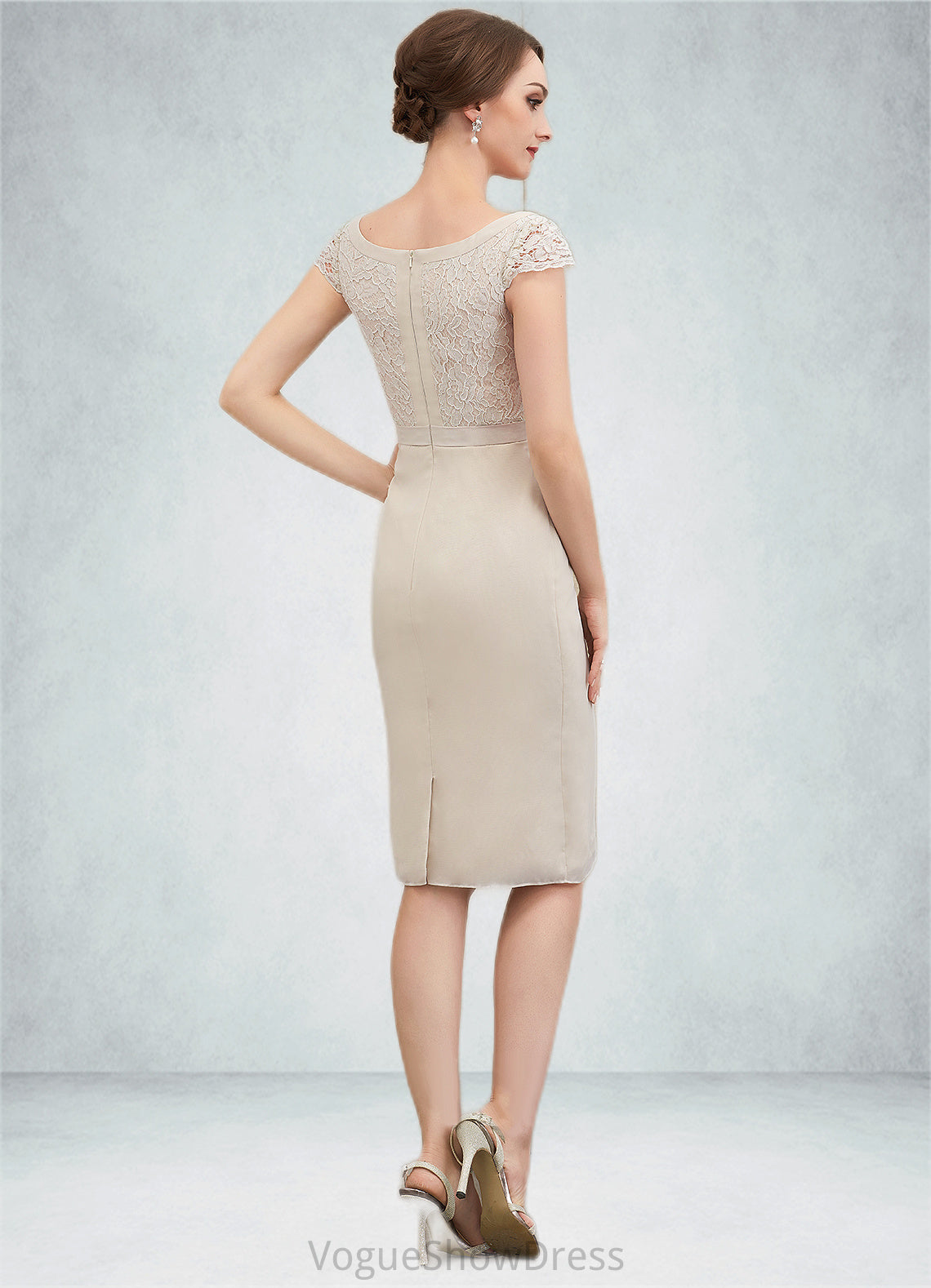 Phoebe Sheath/Column V-neck Knee-Length Chiffon Lace Mother of the Bride Dress With Bow(s) DL126P0014924