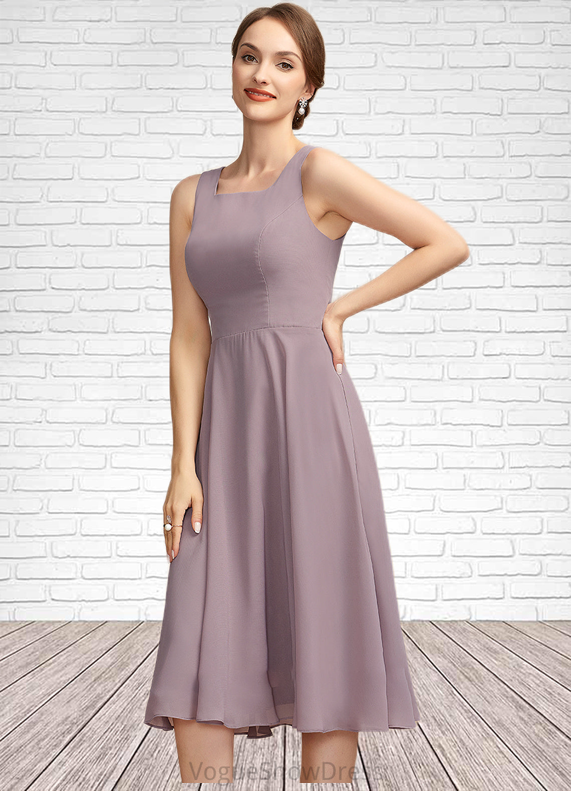 Everly A-Line Square Neckline Knee-Length Chiffon Mother of the Bride Dress DL126P0014940