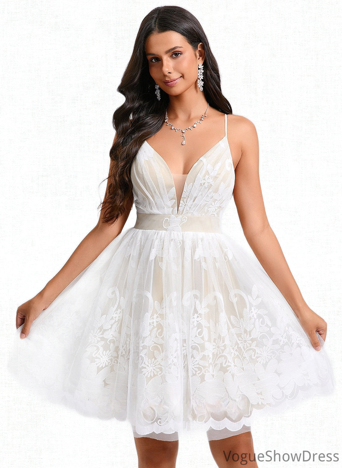 Jaelyn Ball-Gown/Princess V-Neck Short Tulle Lace Homecoming Dress With Pleated DLP0025711