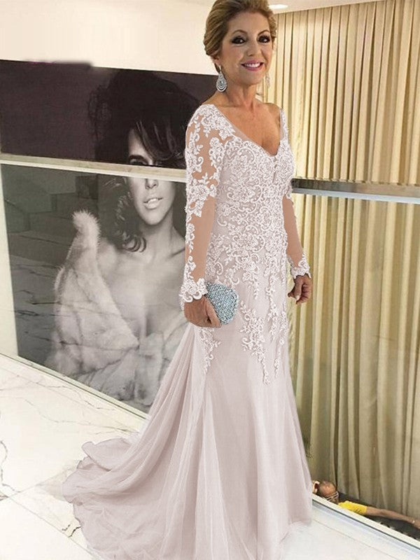 Jaslyn Sheath/Column Tulle Applique V-neck Long Sleeves Sweep/Brush Train Mother of the Bride Dresses DLP0020380