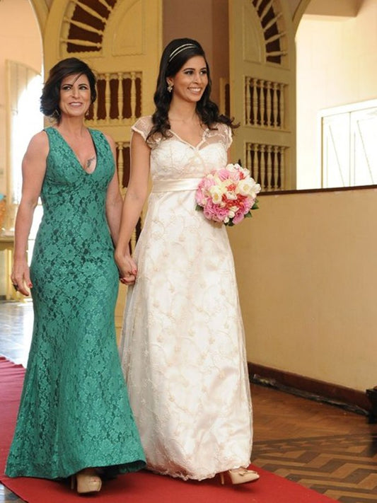 Nora Sheath/Column Lace V-neck Sleeveless Floor-Length Mother of the Bride Dresses DLP0020447