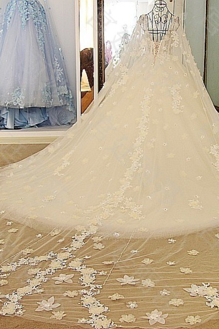 Scoop Wedding Dresses A Line With Beading Chapel Train Tulle Long Sleeves Lace Up