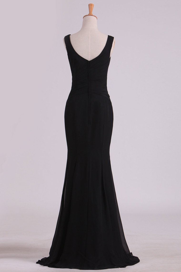 2024 Straps Bridesmaid Dresses Mermaid With Slit Chiffon Black