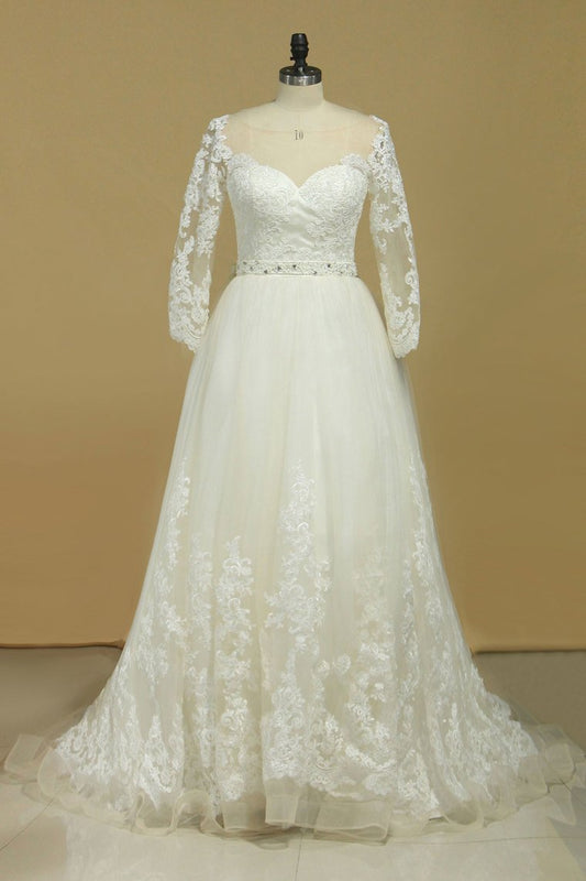 2024 Plus Size Bateau Wedding Dresses 3/4 Length Sleeve With Applique Tulle