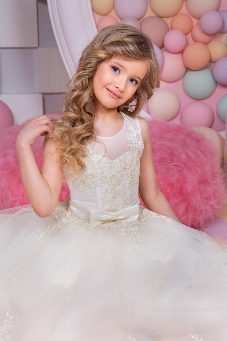 Ball Gown Flower Girl Dresses Scoop Tulle With Applique And Sash