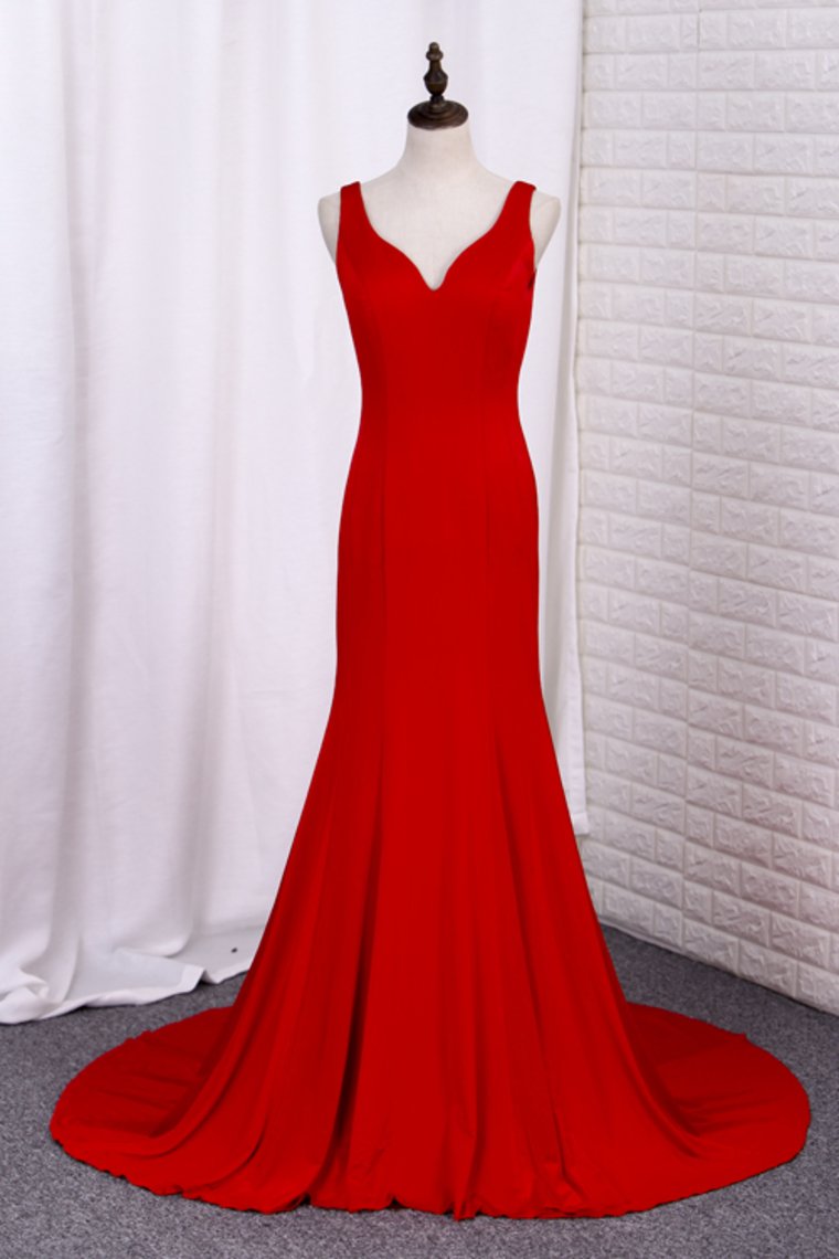 2024 New Arrival Prom Dresses V Neck Spandex Mermaid Sweep Train