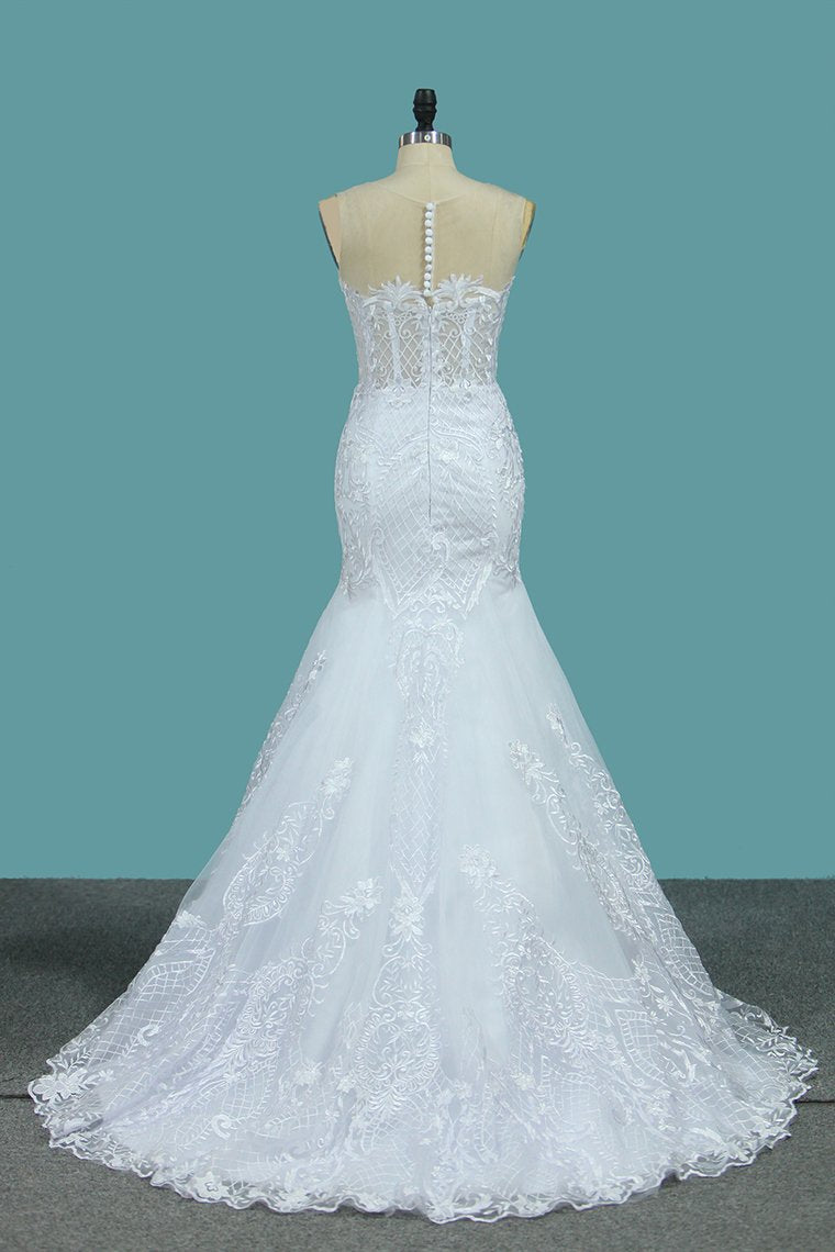 2024 Tulle Scoop Wedding Dresses Mermaid With Applique Chapel Train