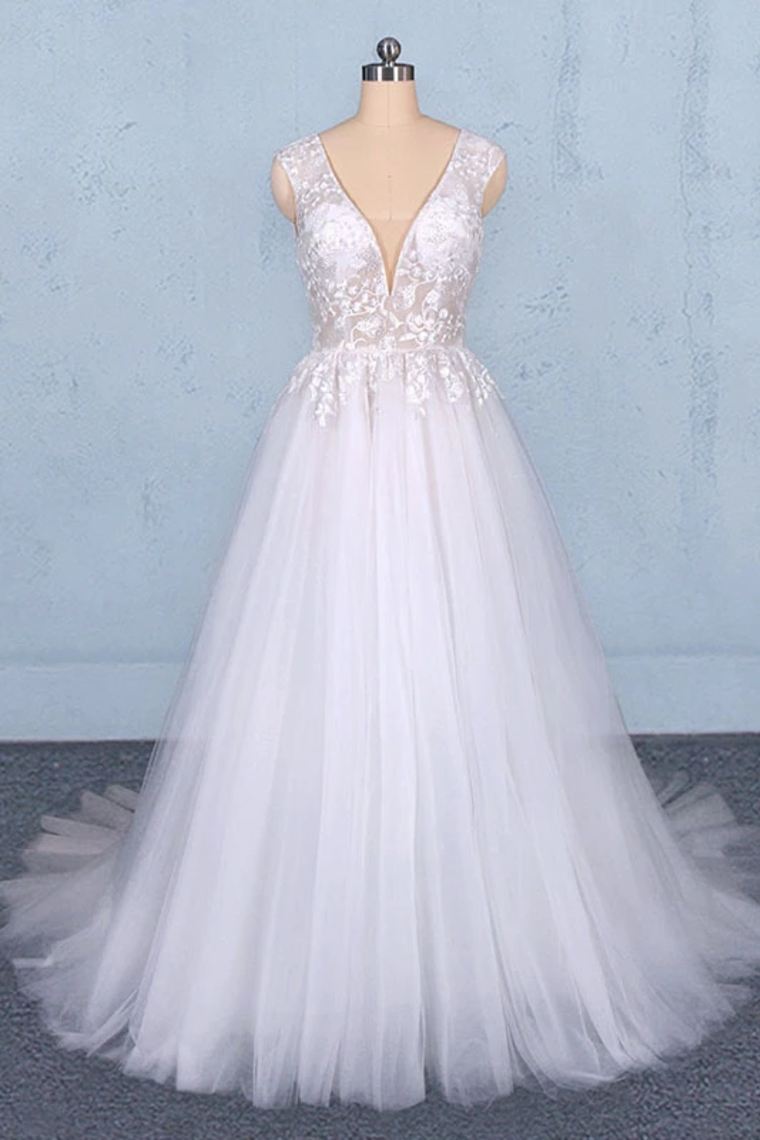 Sexy V Neck Tulle Wedding Dress With Lace Appliques, A Line Backless Bridal Dress