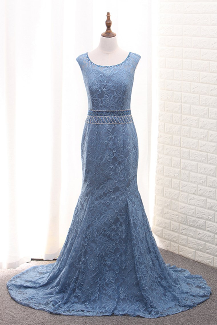 2024 Lace Mermaid Scoop Mother Of The Bride Dresses With Beads Sweep Train