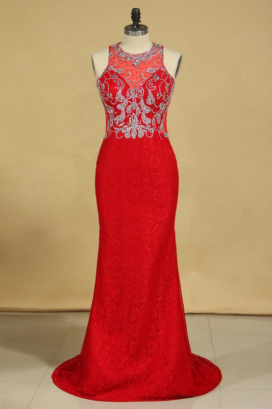 2024 Red Plus Size Prom Dresses Scoop Beaded Bodice Sweep Train Lace Mermaid