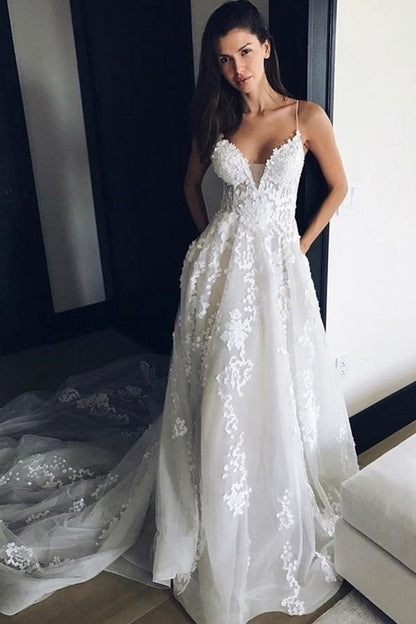 Charming Spaghetti Straps Long Ivroy Lace Wedding Dresses Wedding Gowns