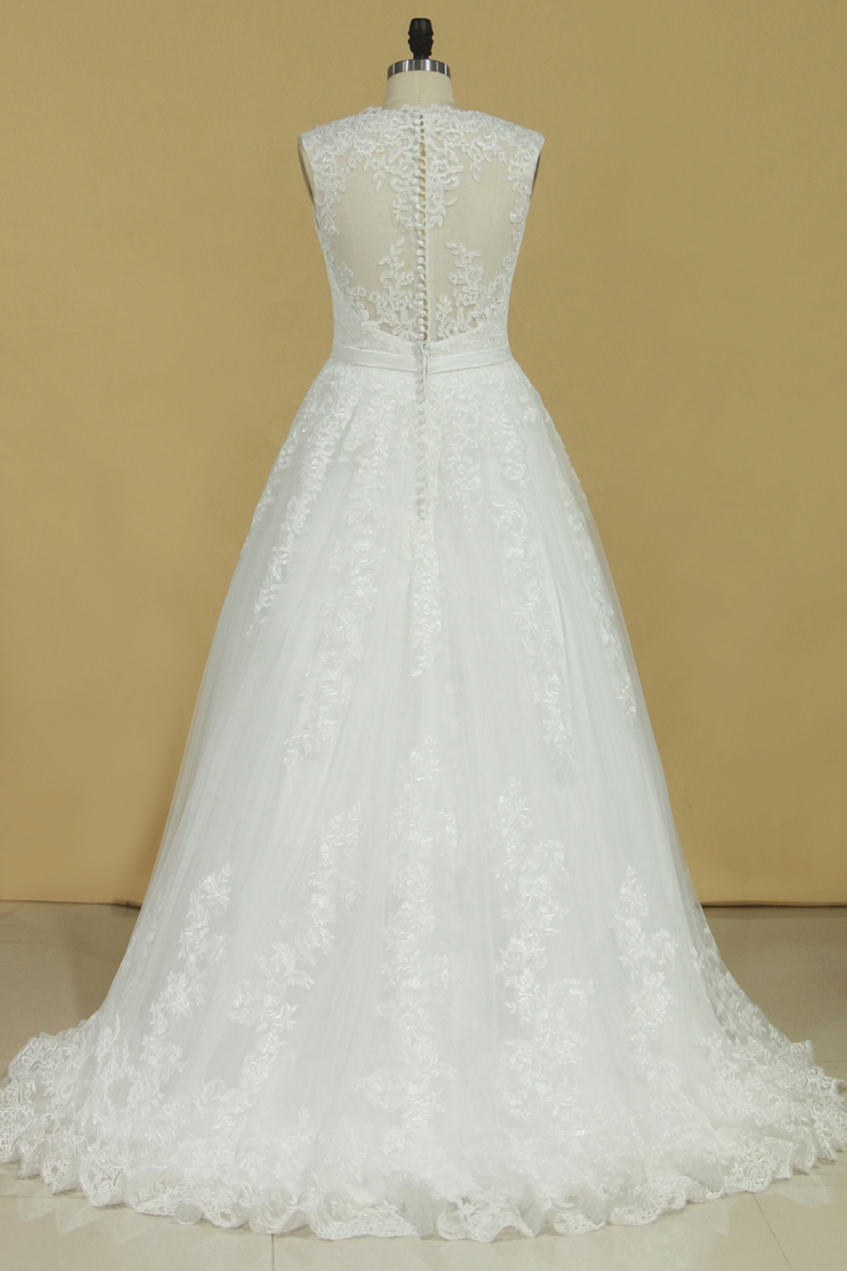 2024 Plus Size V-Neck Wedding Dresses A-Line Court Train Tulle With Applique & Belt Covered Button