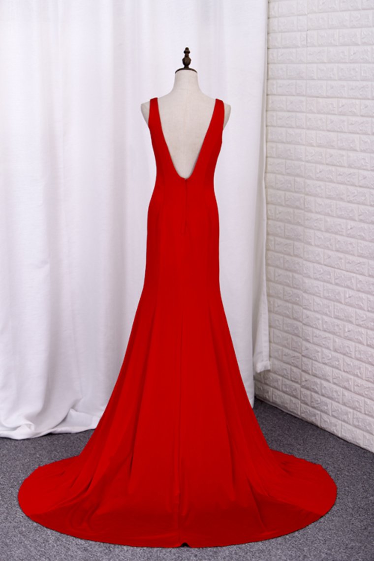 2024 New Arrival Prom Dresses V Neck Spandex Mermaid Sweep Train