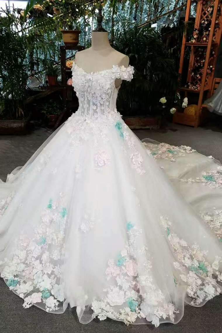 New Arrival Off The Shoulder Floral Wedding Dresses Lace Up With Appliques And Handmade Flowers