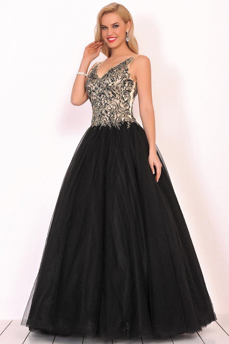 2024 New Arrival Quinceanera Dresses V Neck Tulle With Beading&Appliques