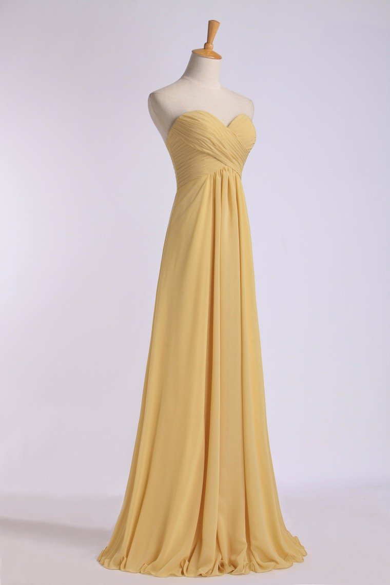 2024 Bridesmaid Dresses Floor Length Sweetheart Sheath/Column Chiffon With Ruffle