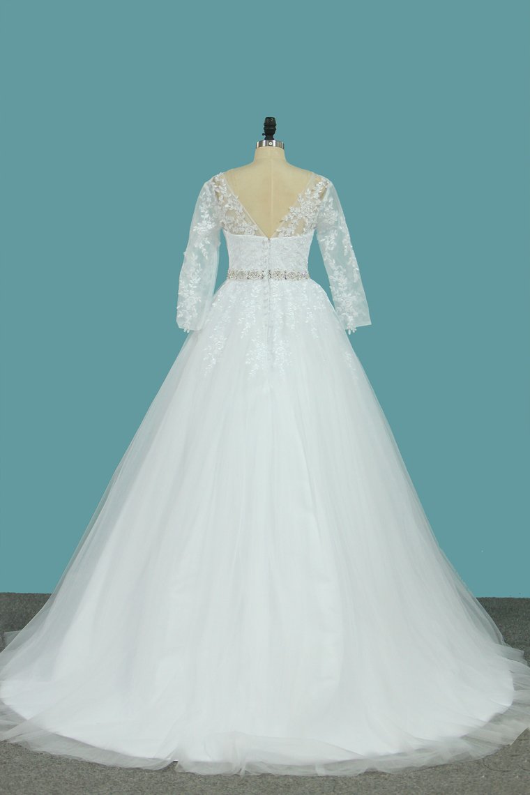 2024 Bateau Wedding Dresses Tulle A Line With Applique And Beads Court Train