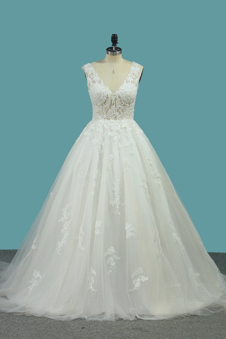 Tulle Wedding Dresses V Neck A Line With Applique Court Train