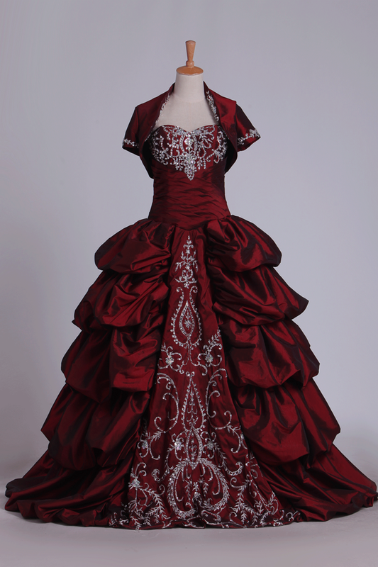 2024 Ball Gown Sweetheart Quinceanera Dresses Taffeta With Embroidery Burgundy/Maroon