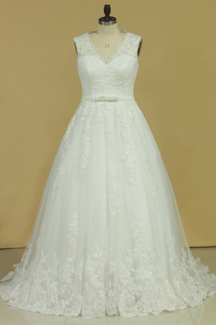 2024 Plus Size V-Neck Wedding Dresses A-Line Court Train Tulle With Applique & Belt Covered Button