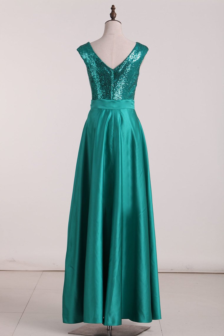 2024 Sheath Bridesmaid Dresses V Neck Sequins Floor Length Detachable