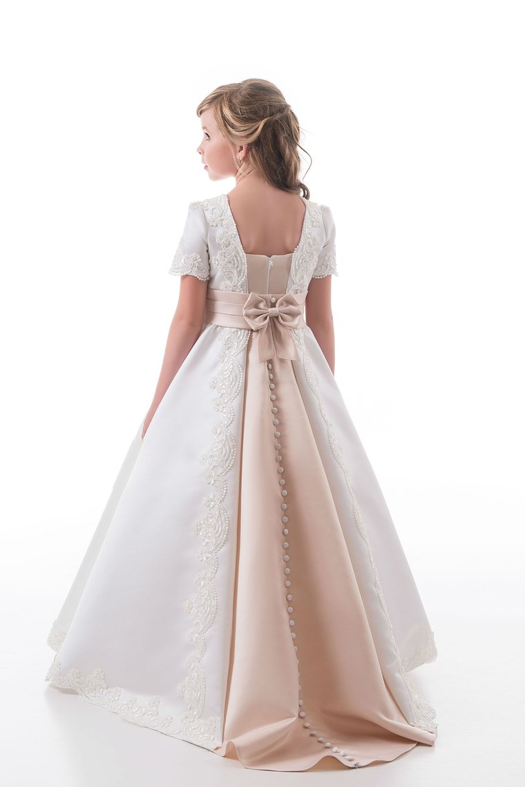 A Line Scoop Short Sleeves Flower Girl Dresses With Applique Satin