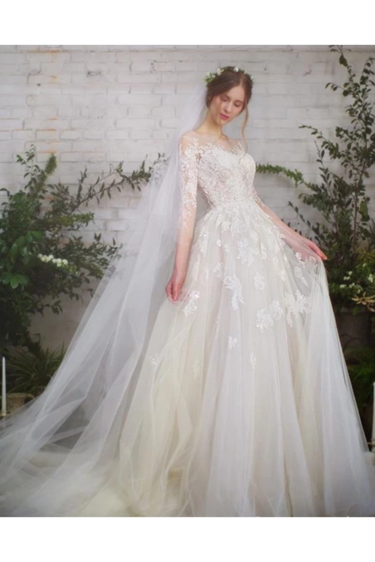 Wedding Dress With 3/4 Sleeves And Appliques Illusion Neckline