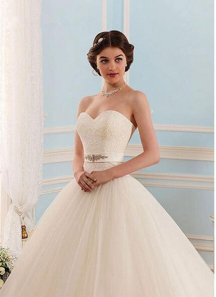 White Tulle Sweetheart Open Back Ball Gown Floor-Length Wedding Dress