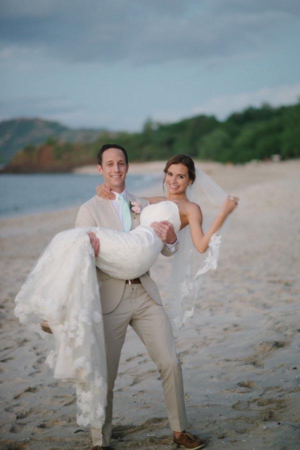 Subtle Sweetheart Strapless Lace Mermaid White Sleeveless Tulle Beach Wedding Dresses JS278