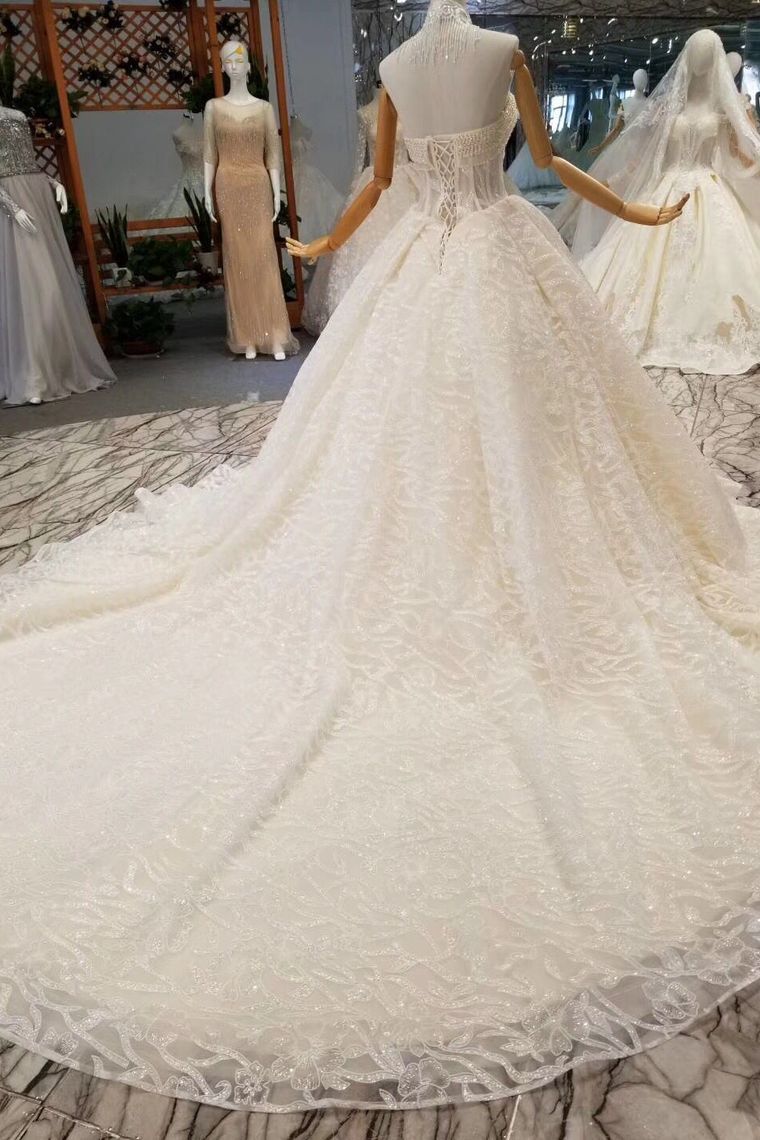 Luxury Wedding Dresses Halter A-Line Lace Half Sleeves Open Back Cathedral Train Top Quality Lace