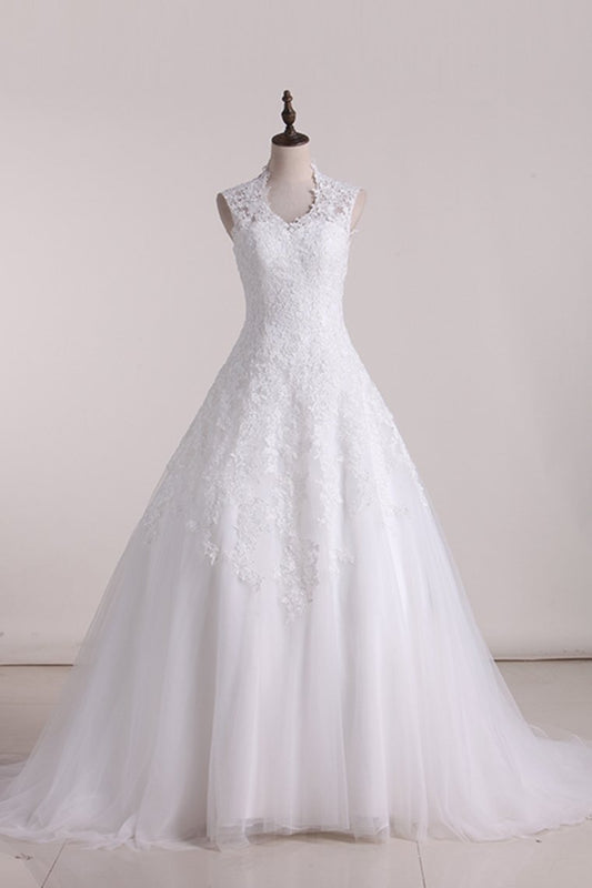 2024 Wedding Dress A Line V-Neck Lace And Tulle With Applique Chapel Train