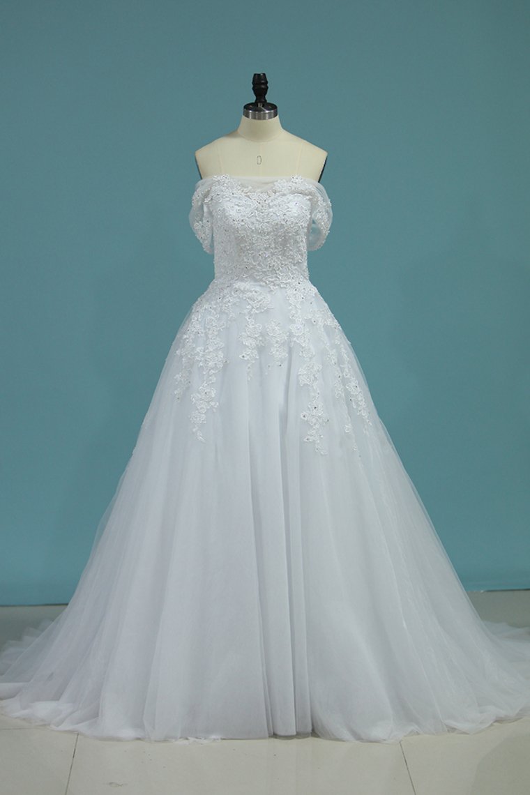 2024 A Line Wedding Dresses Scoop Tulle With Applique Court Train