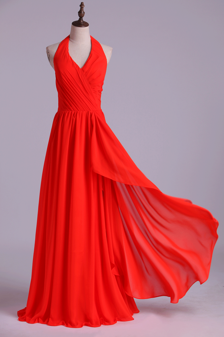 2024 Halter A-Line Bridesmaid Dresses Floor Length With Long Chiffon Skirt