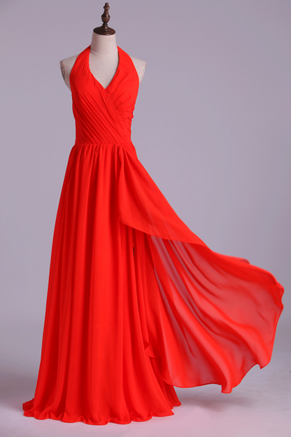 2024 Halter A-Line Bridesmaid Dresses Floor Length With Long Chiffon Skirt