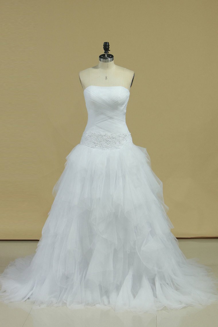 2024 Tulle Wedding Dresses Strapless With Applique And Ruffles Court Train