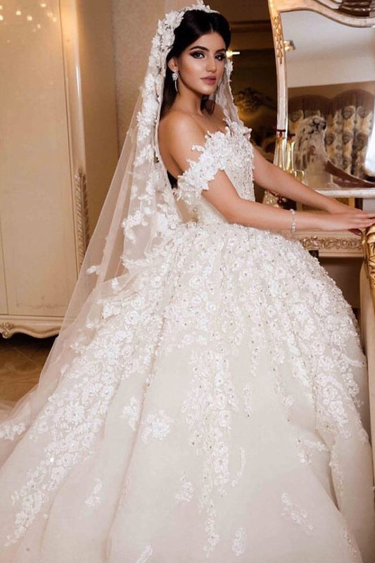 2024 A Line Off The Shoulder Wedding Dresses Tulle With Applique And Beads Court Train