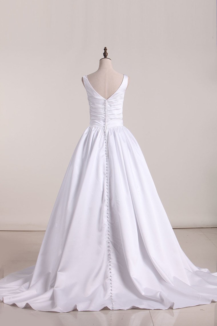 2024 Square Neckline Princess Wedding Dress Pleated Bodice Court Train Satin