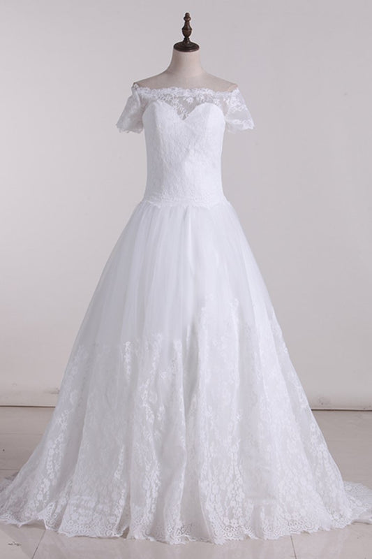 Wedding Dresses A Line Boat Neck Tulle With Applique Court Train