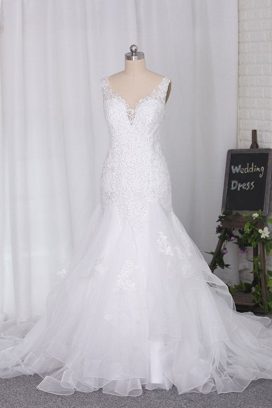 2024 Wedding Dresses V Neck Open Back Tulle With Applique And Beads Mermaid