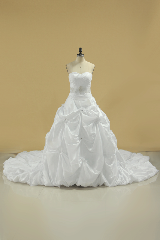 2024 New Arrival Sweetheart Wedding Dresses With Ruffles And Beads Chapel Train Taffeta