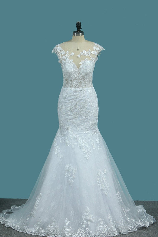 Scoop Open Back Lace Wedding Dresses With Applique Covered Button