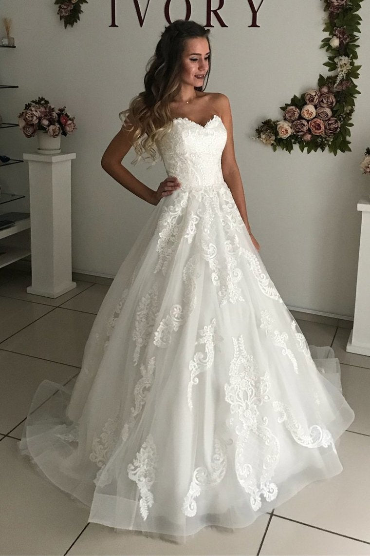 Sweetheart Appliques Organza Long Wedding Ball Gown