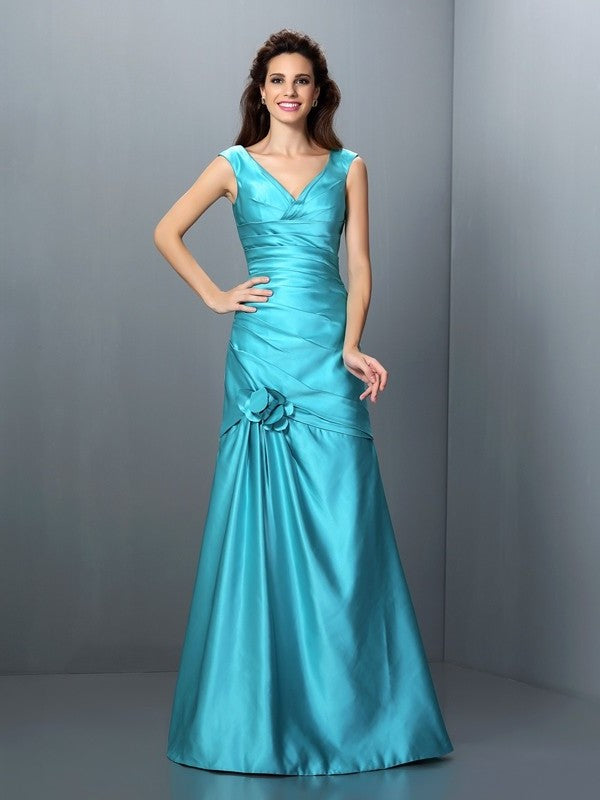 A-Line/Princess Sleeveless Long Pleats V-neck Satin Bridesmaid Dresses