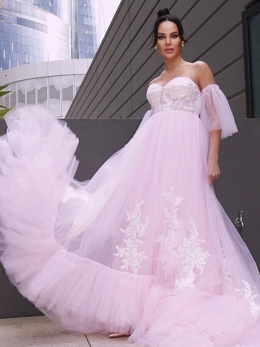 Tulle Sweetheart A-Line/Princess Sleeves Short Court Applique Train Wedding Dresses