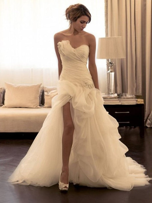 Sweetheart Beading Sleeveless Gown Sweep/Brush Organza Ball Train Wedding Dresses