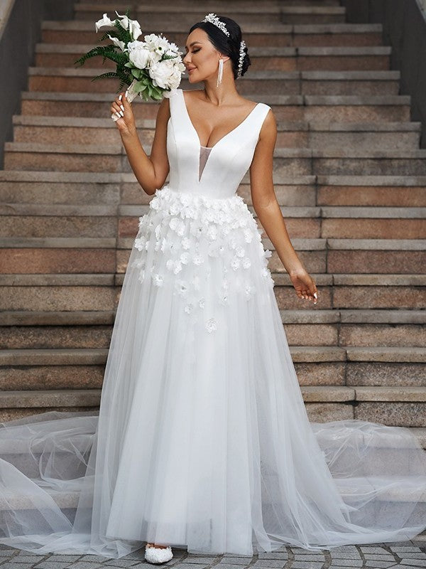 Tulle V-neck Sweep/Brush A-Line/Princess Sleeveless Applique Train Wedding Dresses