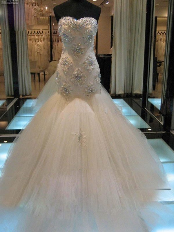 Chapel Beading Sleeveless Train Sweetheart Trumpet/Mermaid Tulle Wedding Dresses