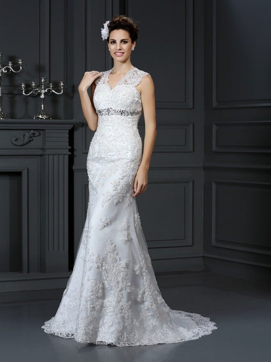 V-neck Sheath/Column Beading Sleeveless Long Lace Wedding Dresses