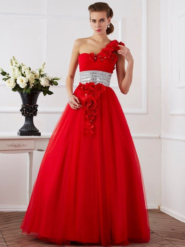 Hand-Made One-Shoulder Flower Sleeveless Gown Long Ball Net Quinceanera Dresses